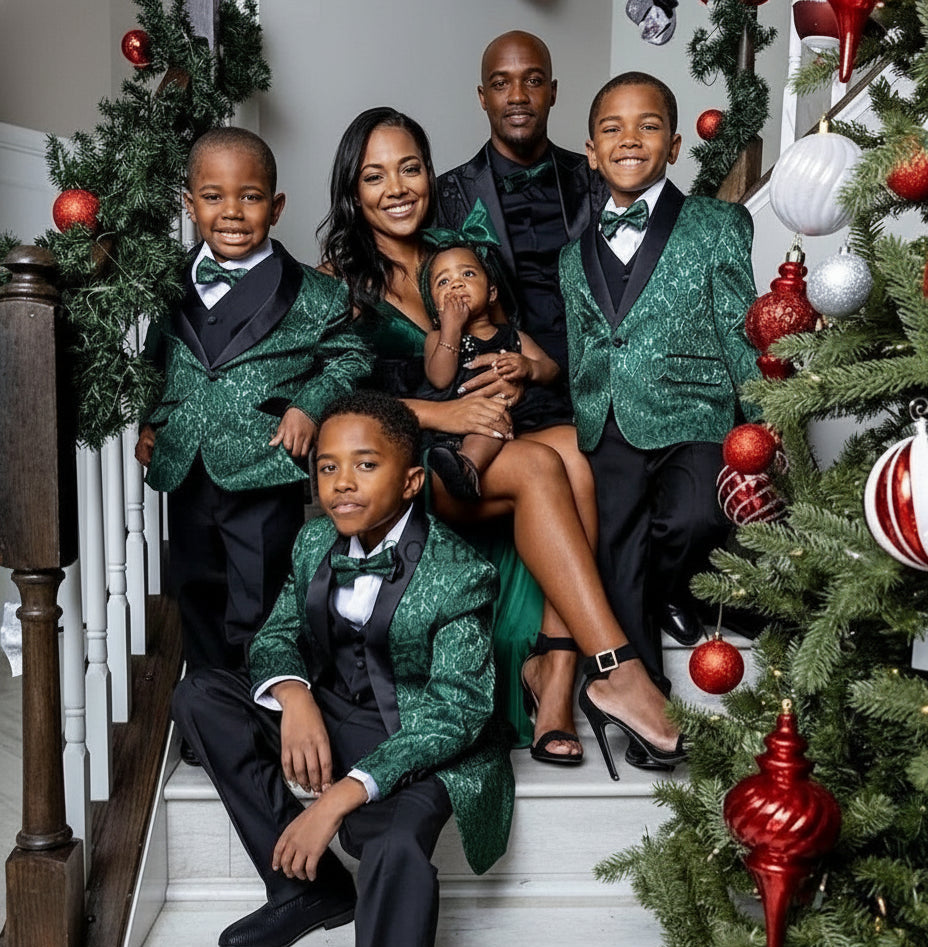 Mens Suits Two Piece Slim Fit Peaked Lapel Groomsmen Wear Custom Made Prom Groom Tuxedos Wedding T1218